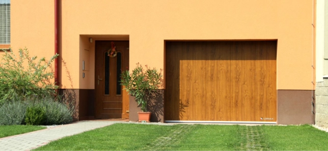 Oldalra nyíló garázskapu